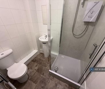 Studio to rent - Photo 6