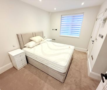 3 bedroom flat to rent - Photo 5