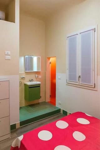 Via di Mezzo, Florence, Tuscany 50121 - Photo 2