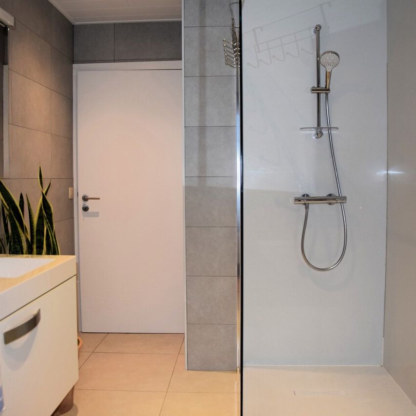 Huis - Te huur - Foto 1