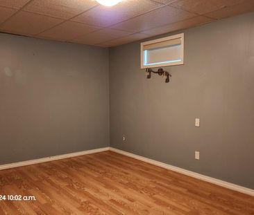 615 Kent Avenue-basement suite - Photo 5