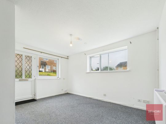 End of terrace house to rent on - Photo 1