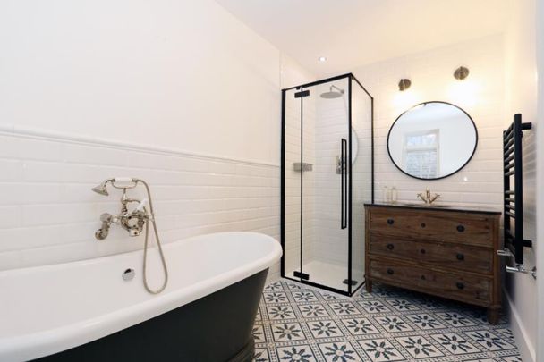 3 bedroom terraced house to rent - Photo 1