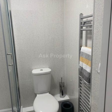 1 bedroom in a house share to rent - Photo 3