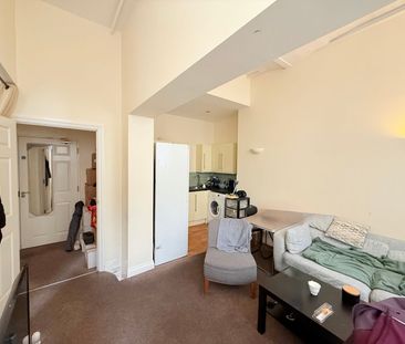 Sherborne Road, Yeovil, Somerset - Photo 2