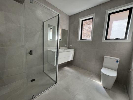 Low Maintenance New Townhouse - Photo 1