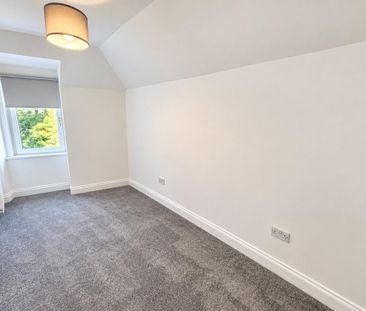 3 bedroom end of terrace house to rent - Photo 3
