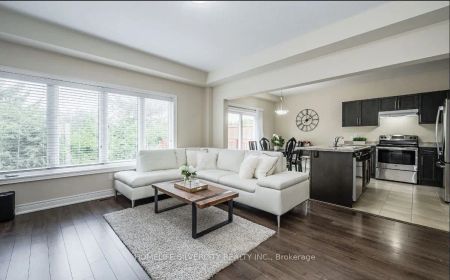 194 Eaglecrest Street #Main Floor - Photo 2