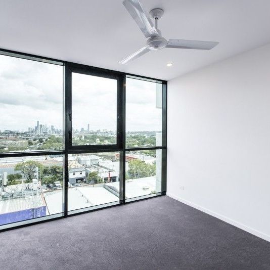 Luxury 2-bedroom 2-bathroom 1-carpark apartment. - Photo 1