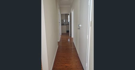 Ideal Location! - Photo 3