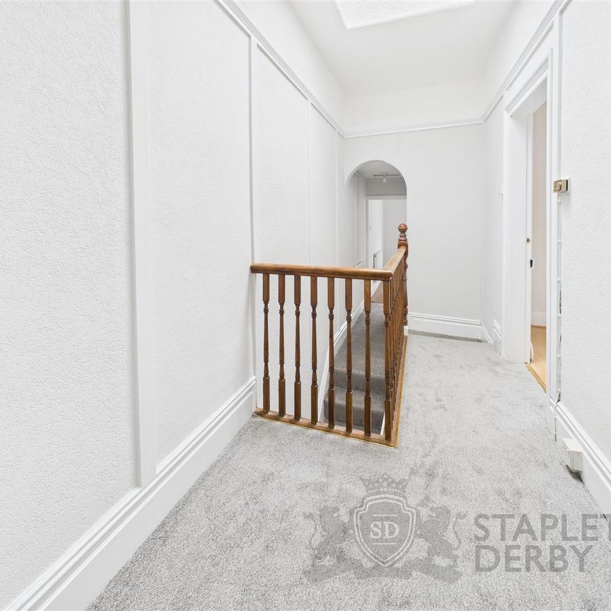 3 Bedroom Terraced House for Rent - Photo 1