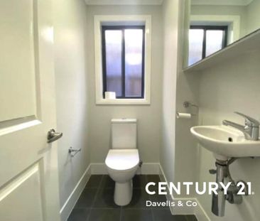 Beautiful Family Home - Photo 6