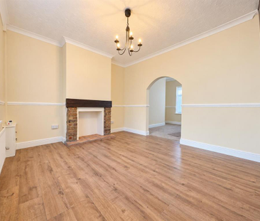 2 bedroom semi-detached house to rent - Photo 4