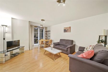 3 bedroom flat to rent - Photo 4
