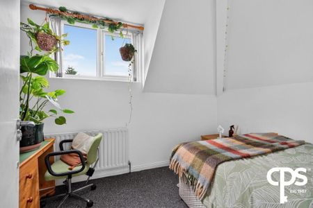 14 Prince Edward Park, Belfast, BT9 5GD - Photo 4