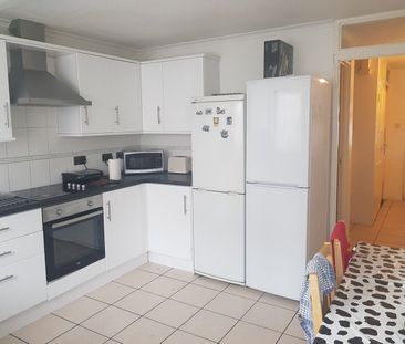 Room in a Shared House, London, SE17 - Photo 2