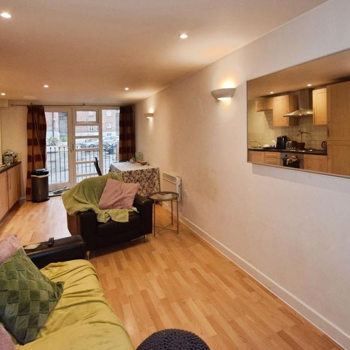 1 bedroom flat to rent - Photo 1