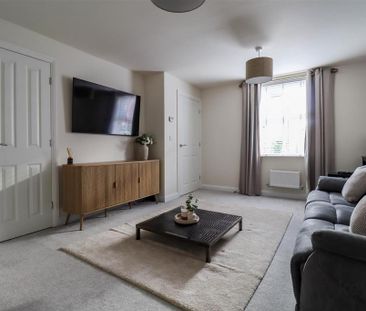 3 bedroom semi-detached house to rent - Photo 2