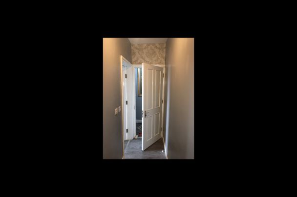 Studio Flat, York Road, LS9 - Photo 1