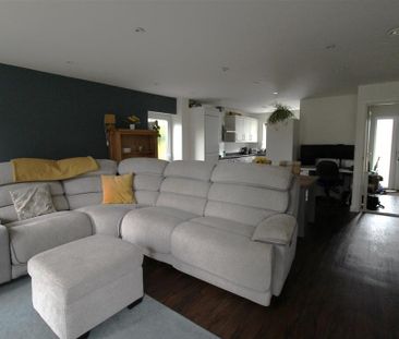 3 bedroom house to rent - Photo 2