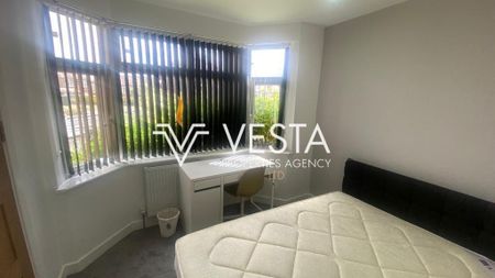 4 bedroom terraced house to rent - Photo 3