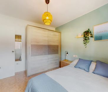 Carrer de Sant Joan de Déu, Valencia, Valencian Community 46011 - Photo 2