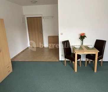Pronájem bytu 1+1 • 40 m² bez realitkyĎáblická, Praha - Kobylisy - Photo 1