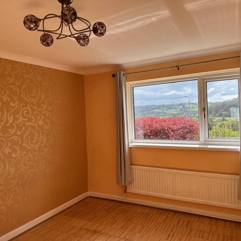 4 bedroom detached house to rent - Photo 1