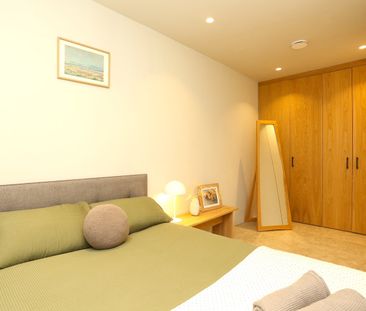 3 Bed Semi-Detached House, London, N17 - Photo 6