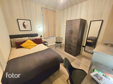 Room in a Shared House, Carmichael Road, SE25 - Photo 2