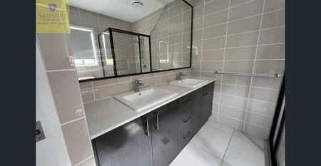 Stylish & Comfortable Living at 6 Burrum Drive, Ripley Rent will increase to $650 per week starting from 23 January 2026. - Photo 3