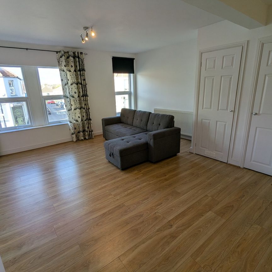 1 Bed Flat, Southmead Road, BS10 - Photo 1