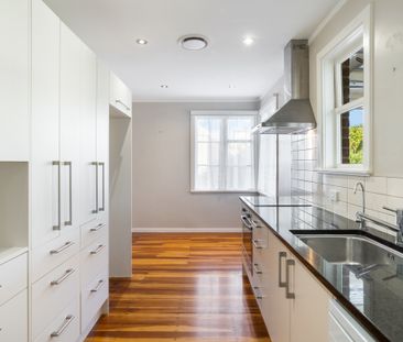 Meadowbank Perfection - Sunny Home on Large Section - Photo 1