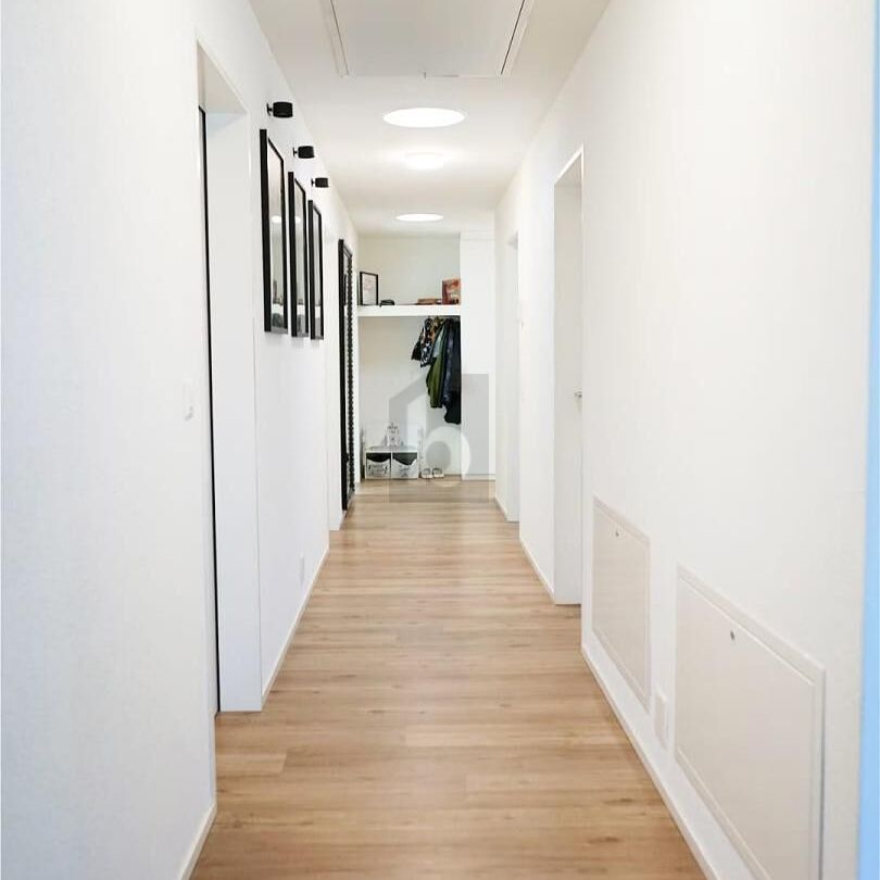 GROSSZÜGIG UND STILVOLL MIT OFFENER KÜCHE - Foto 1