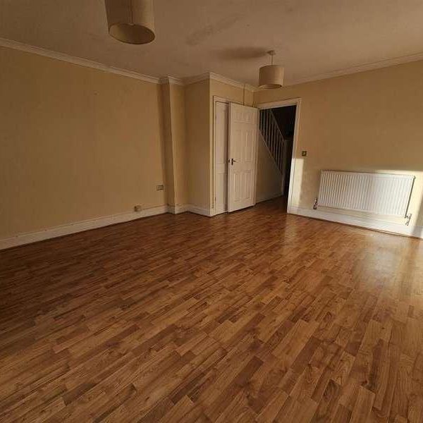 Church Hill, Loughton, IG10 - Photo 1