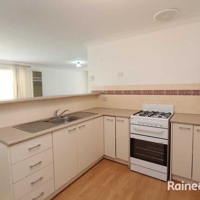 2/28 Torch Street, Bathurst, NSW 2795 - Photo 1