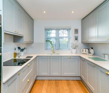 4 bedroom detached house to rent - Photo 4