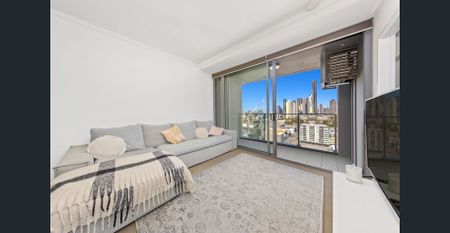 Modern Apartment in Prime Fortitude Valley Location - Photo 3