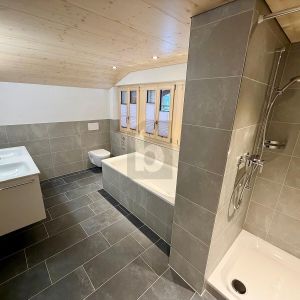 LIGHT-FLOODED, SPACIOUS AND WELL-MAINTAINED - Photo 2