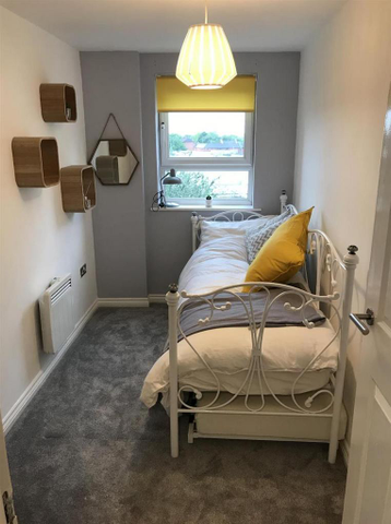 2 bedroom apartment to rent - Photo 4