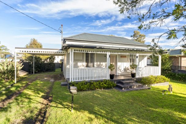 Picture Perfect and Fully Renovated Cottage - Photo 1