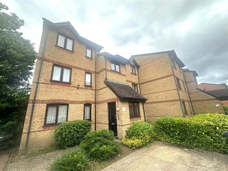 Courtlands Close, Watford - Photo 4