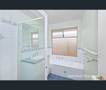 5 Deacon Crest, Yakamia, WA 6330 - Photo 1