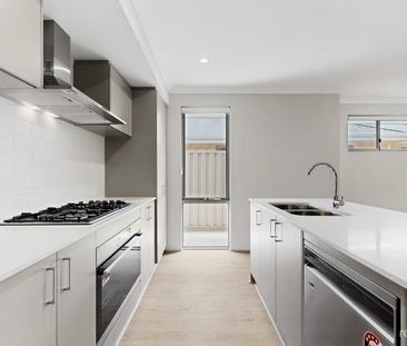 MODERN SPACE, COMFORTABLE LIFESTYLE - Photo 6