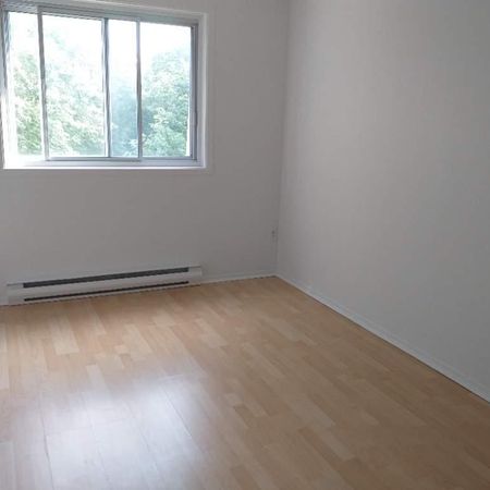 POINTE AUX TREMBRES 4 1/2 LIBRE 1ER JANVIER 2026 - Photo 3