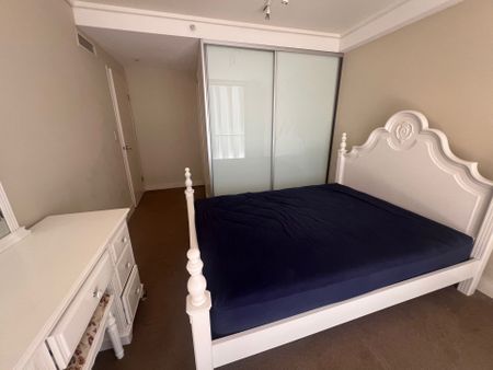 Furnished Two Bedroom Two Bathroom Apartment - Photo 3