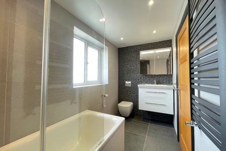 Desmond Way - Photo 3