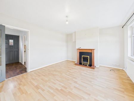 3 bedroom House To Let - Photo 3