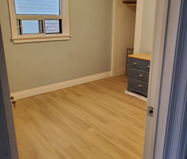 For Lease - 27 Lambton Avenue, Toronto, Ontario - Photo 3