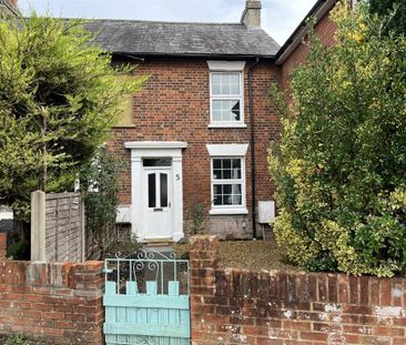 2 bedroom terraced house to rent - Photo 3